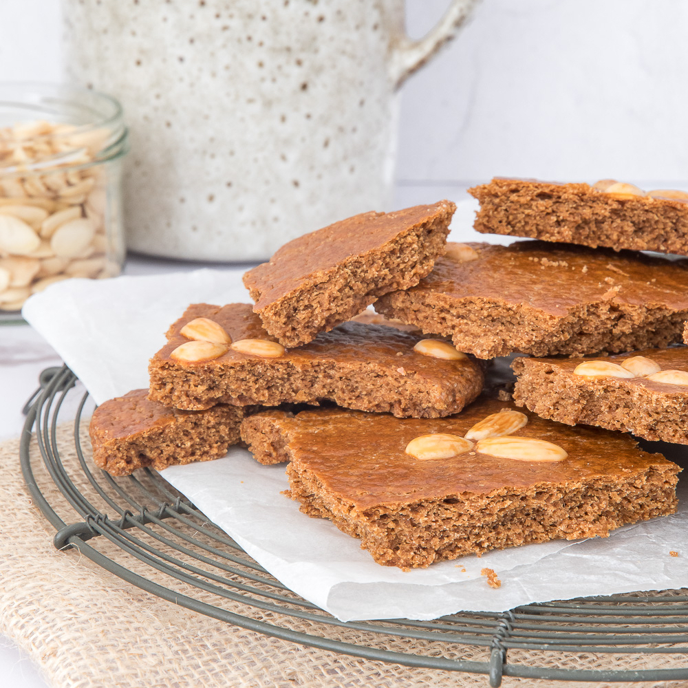 Homemade Dutch speculaas chunks (speculaasbrokken) - In Laura's Bakery