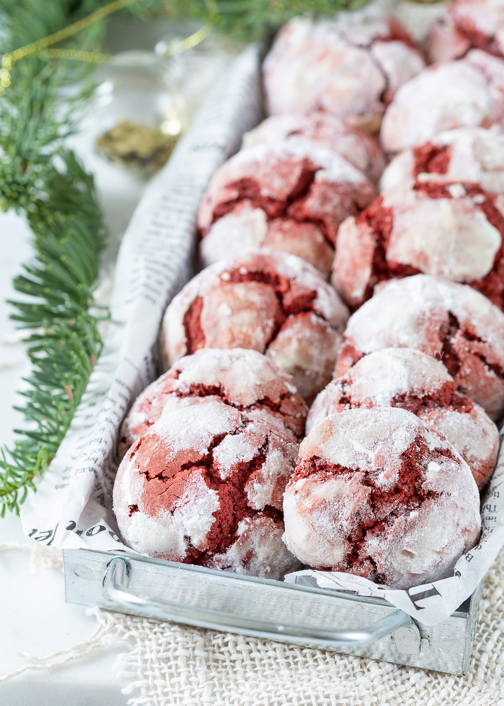 Red velvet crinkle cookies recipe with white chocolate