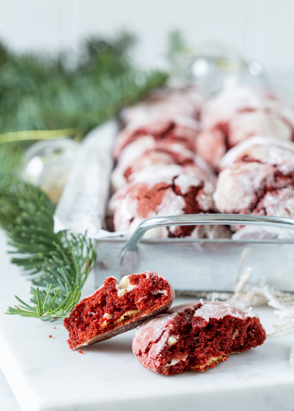 Red Velvet Crinkle Cookies (4)