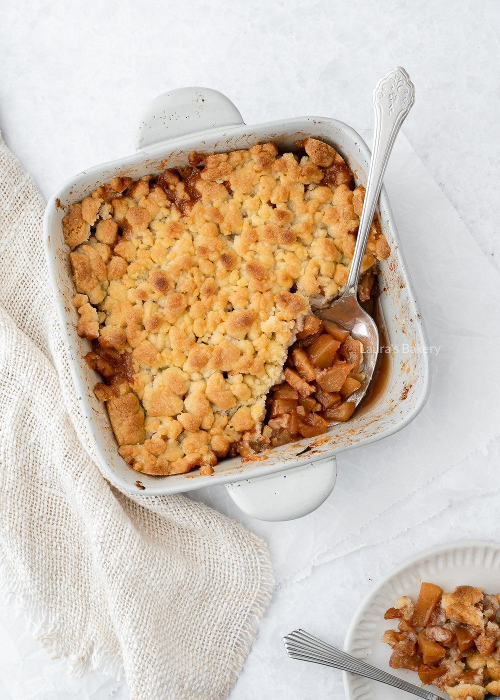 Easy homemade apple crumble recipe