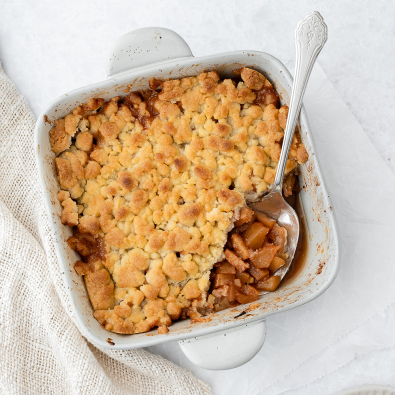 Easy homemade apple crumble recipe