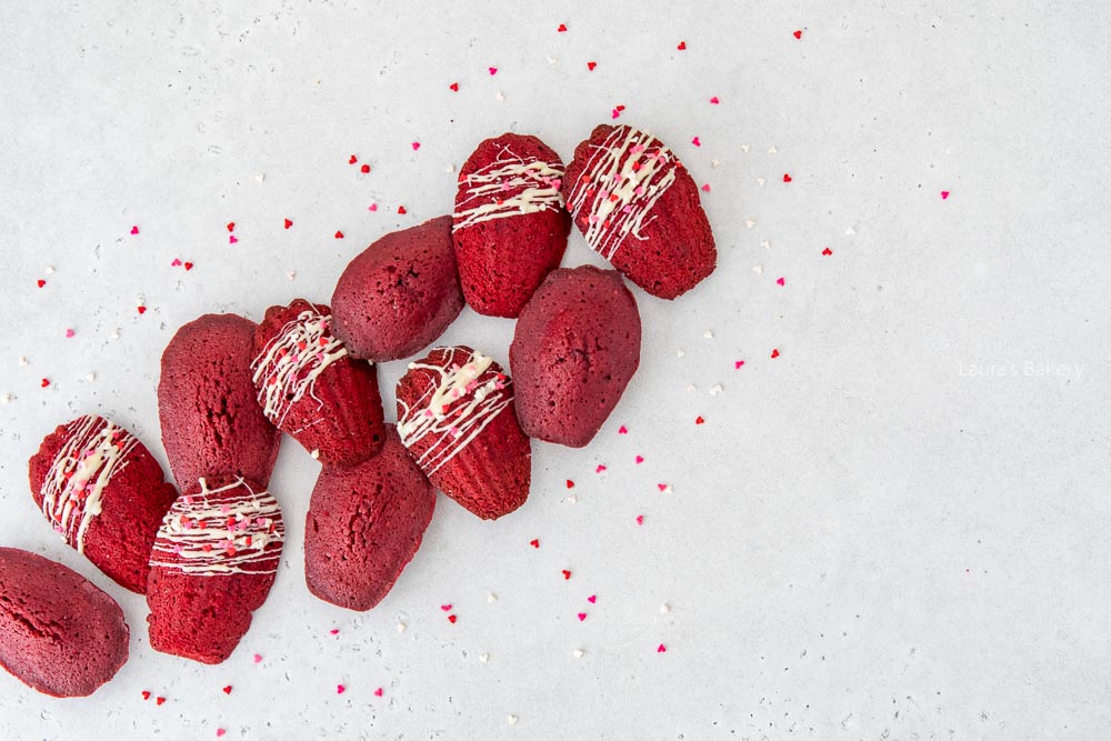 Red velvet madeleines-3